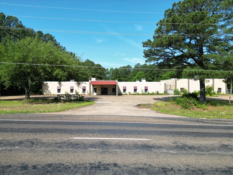 More Photos Of 2455 N Eastman Rd, Longview Schools For Sale