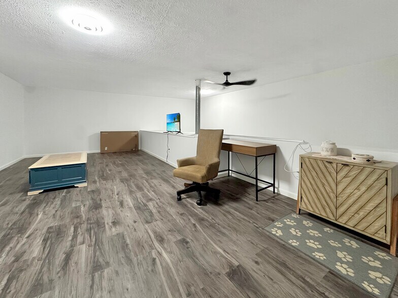 More Photos Of 1728 Sadler St, Sandusky Warehouse For Sale