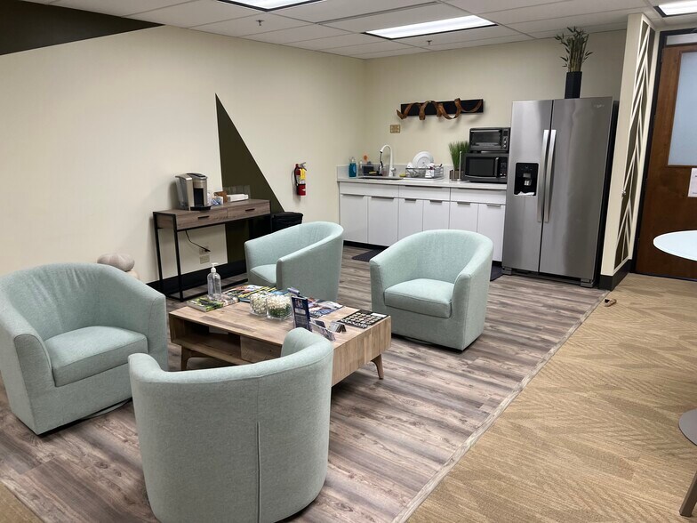 More Photos Of 1164 Bishop St, Honolulu Loft Creative Space For Lease