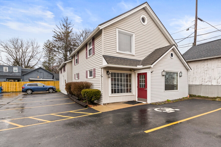 More Photos Of 25 S Main St, Pittsford General Retail For Lease