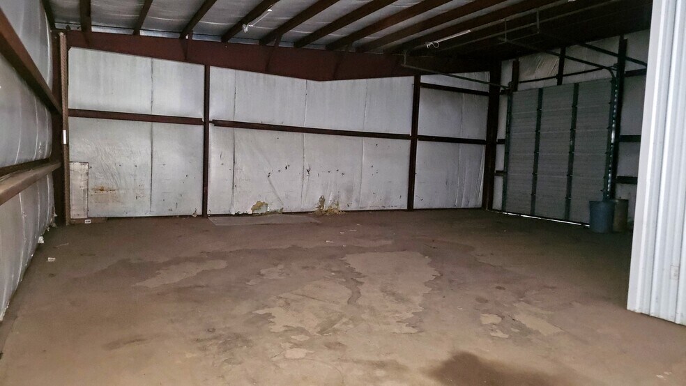 More Photos Of 273 Fulton St SE, Warren Warehouse For Lease
