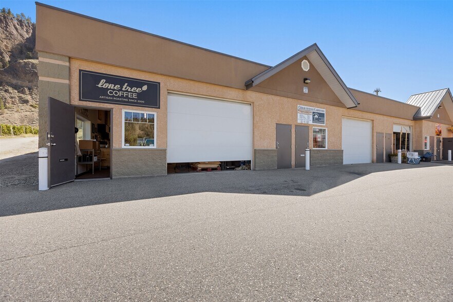 More Photos Of 9503 Cedar Av, Summerland Warehouse For Sale