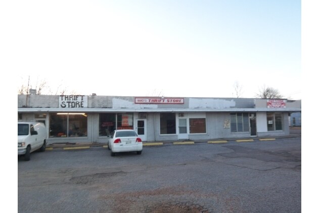 More Photos Of 1473 Wells Station Rd, Memphis Freestanding For Sale