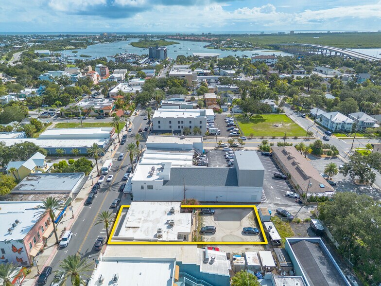 More Photos Of 418 Canal St, New Smyrna Beach Loft Creative Space For Lease