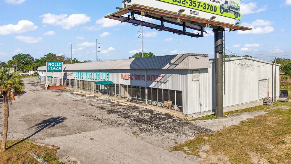More Photos Of 2104 E Main St, Leesburg General Retail For Sale