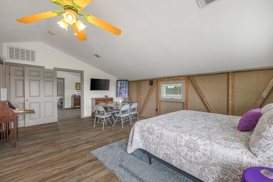 More Photos Of 1441 Salem Rd, Brenham Specialty For Sale