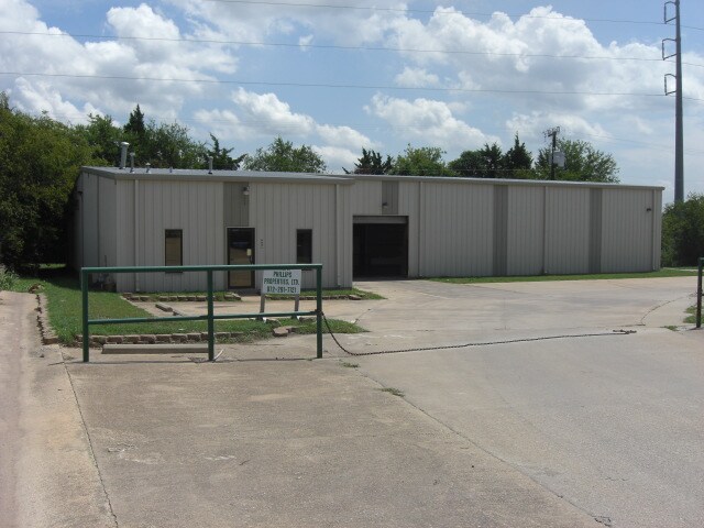 More Photos Of 902 Kck Way, Cedar Hill Distribution For Sale