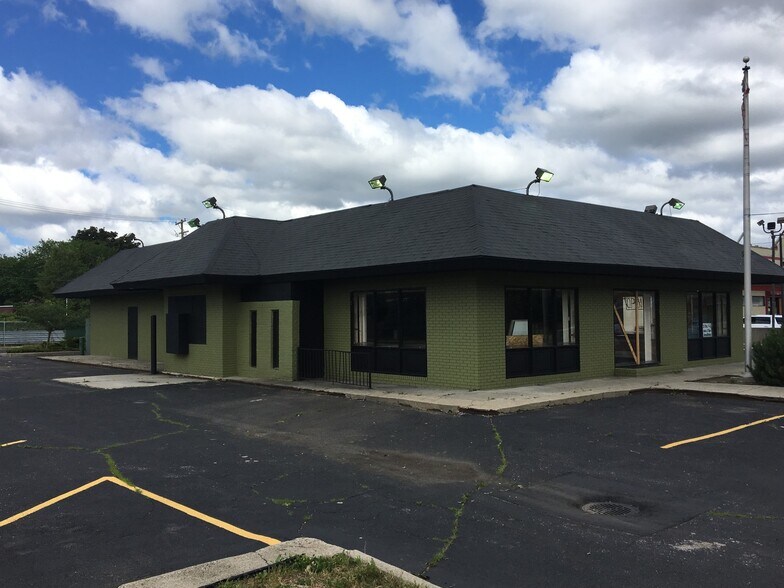 More Photos Of 12857 Woodward Ave, Highland Park Fast Food For Sale