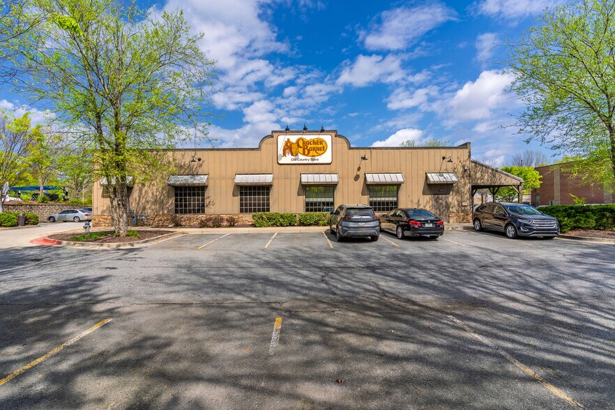 More Photos Of 5580 Windward Pky, Alpharetta Restaurant For Lease