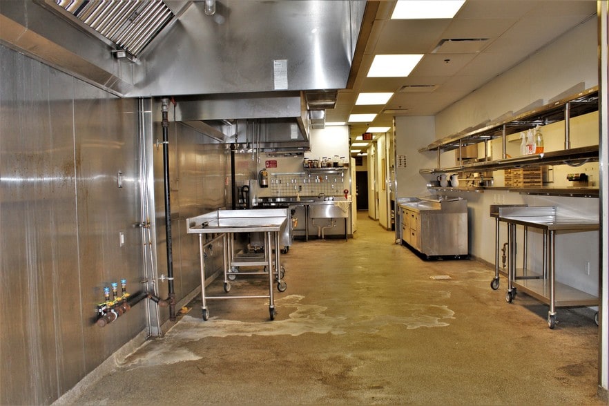 More Photos Of 204 S High St, Baltimore Restaurant For Lease