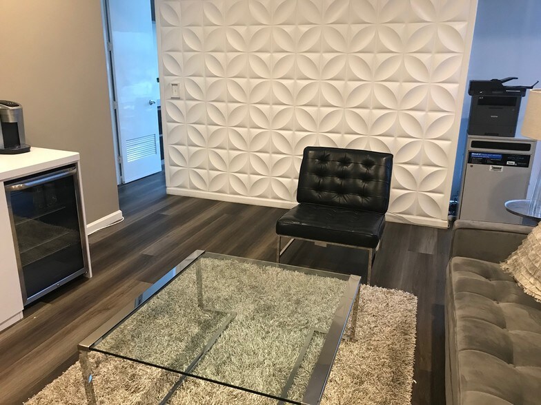 More Photos Of 6829 Lankershim Blvd, North Hollywood Medical For Lease