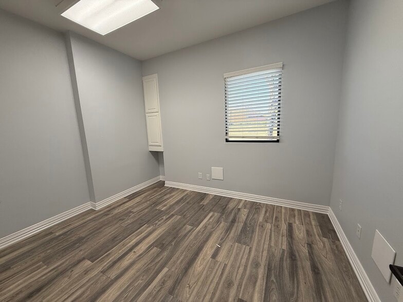 More Photos Of 2300 Matlock Rd, Mansfield Freestanding For Lease