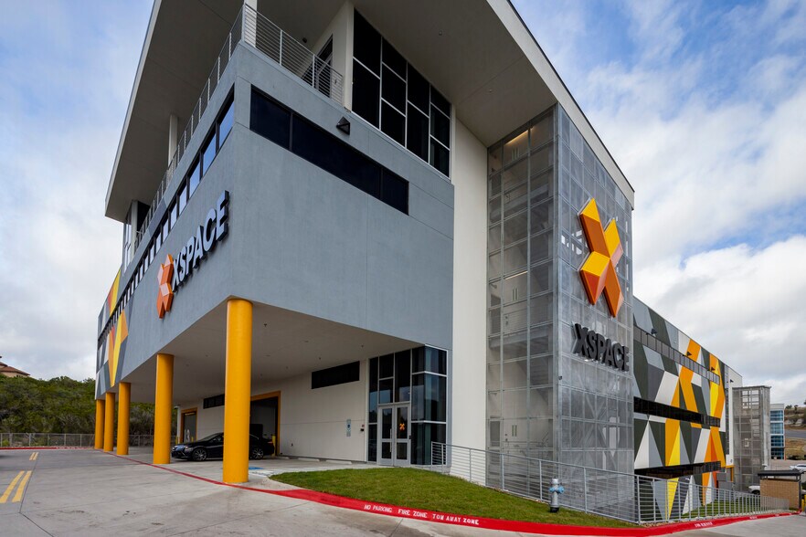 More Photos Of 4229 N FM 620 Hwy, Austin Showroom For Lease