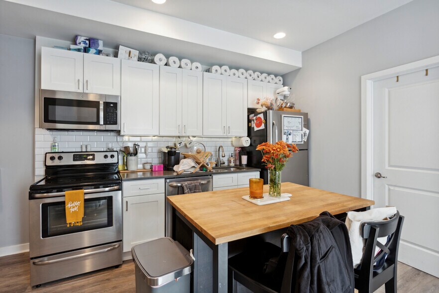 More Photos Of 1200 N 5TH St, Philadelphia Storefront Retail Residential For Sale