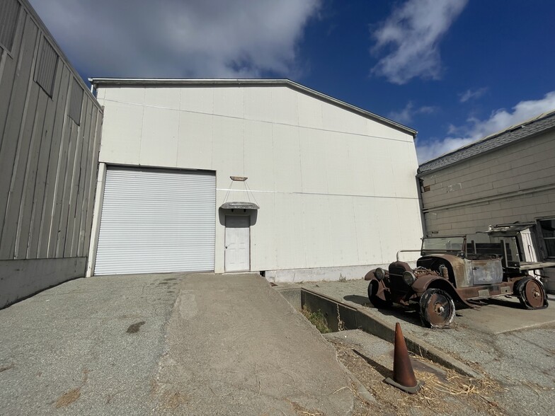 Primary Photo Of 9970 Cienega Rd, Hollister Warehouse For Lease