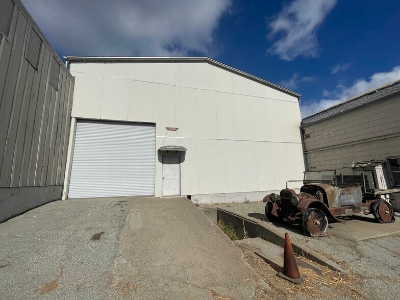 More Photos Of 9970 Cienega Rd, Hollister Warehouse For Lease