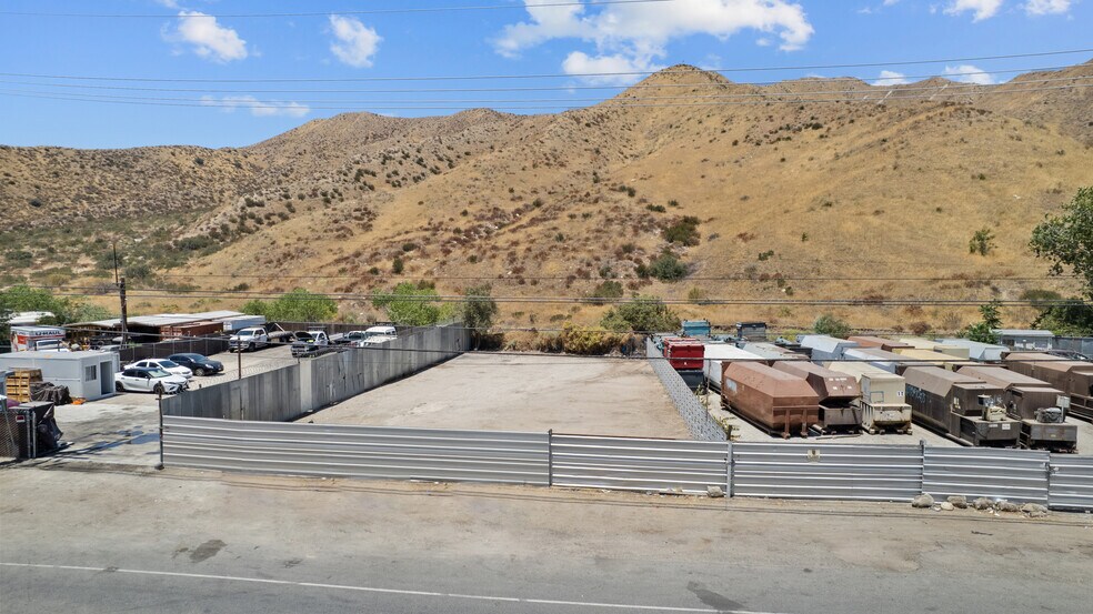 Primary Photo Of 16971 Sierra Hwy, Canyon Country Land For Lease