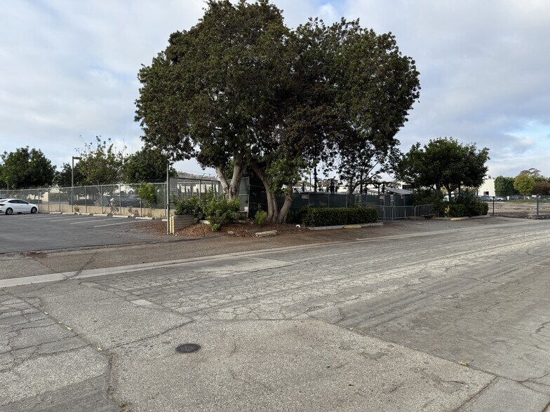 More Photos Of 3070 Airport way, Long Beach Land For Lease
