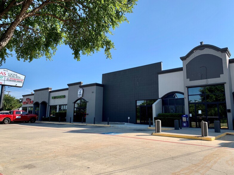 More Photos Of 8014 Harry Hines Blvd, Dallas Storefront For Lease