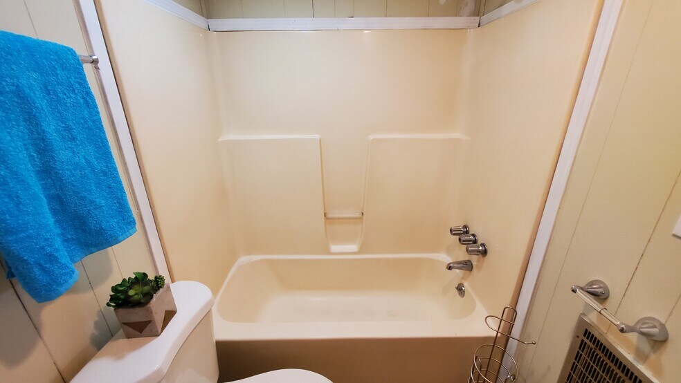 More Photos Of 120 2nd St, Winder Apartments For Sale