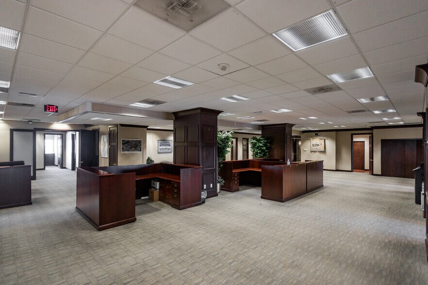 More Photos Of 7300 Woodward Ave, Detroit Office For Lease