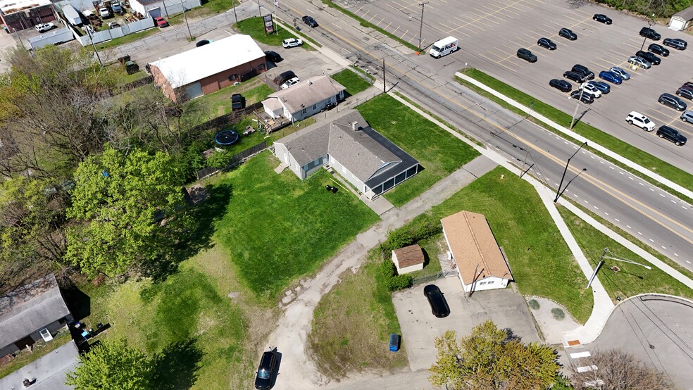 More Photos Of 4720 Springfield St, Dayton Office For Sale