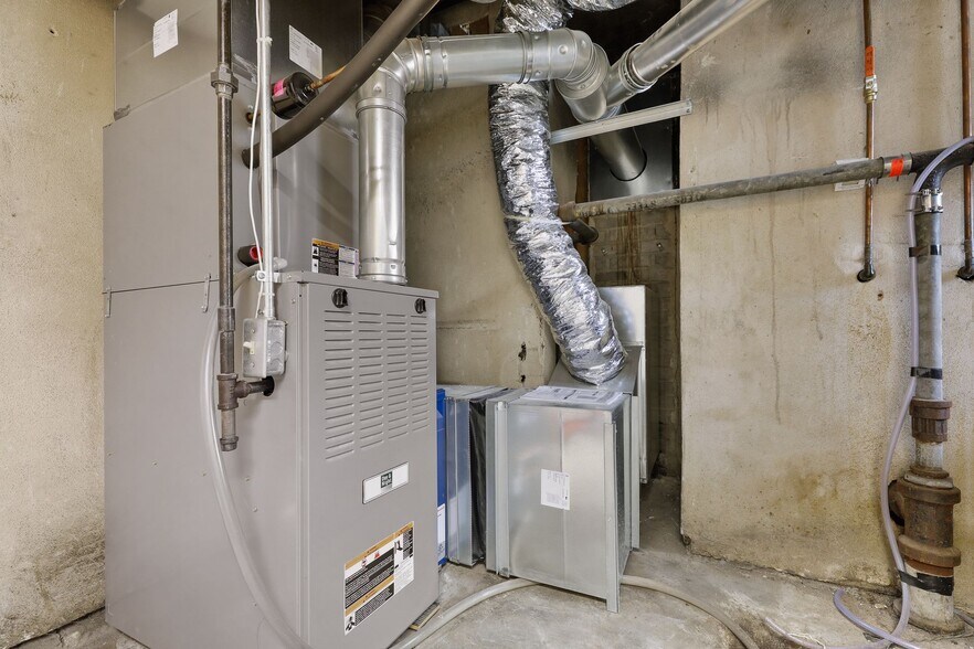 More Photos Of 800 N 42nd Ave, Minneapolis Medical For Lease