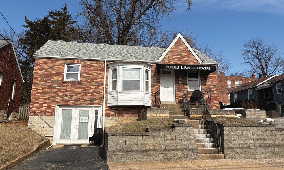 More Photos Of 8135 Manchester Rd, Saint Louis Office Residential For Sale