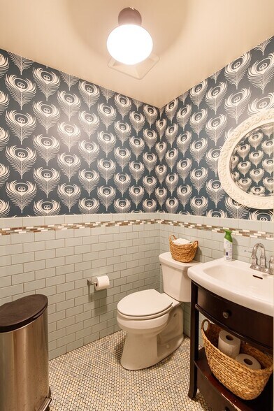 More Photos Of 132 N Patterson St, Valdosta Restaurant For Sale