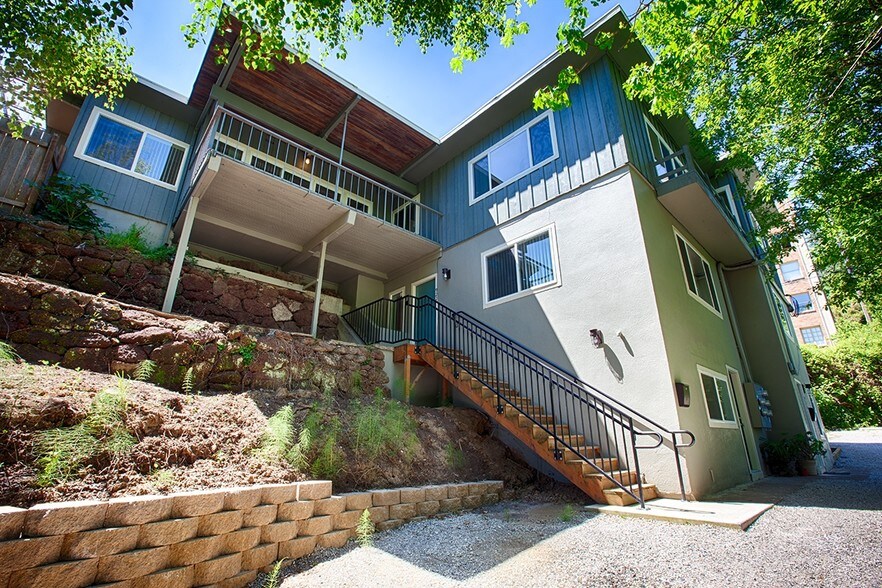 Primary Photo Of 3204-3212 SW 10th Ave, Portland Apartments For Sale