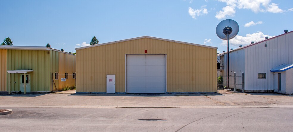 More Photos Of 1308 Ontario St, Sandpoint Warehouse For Lease