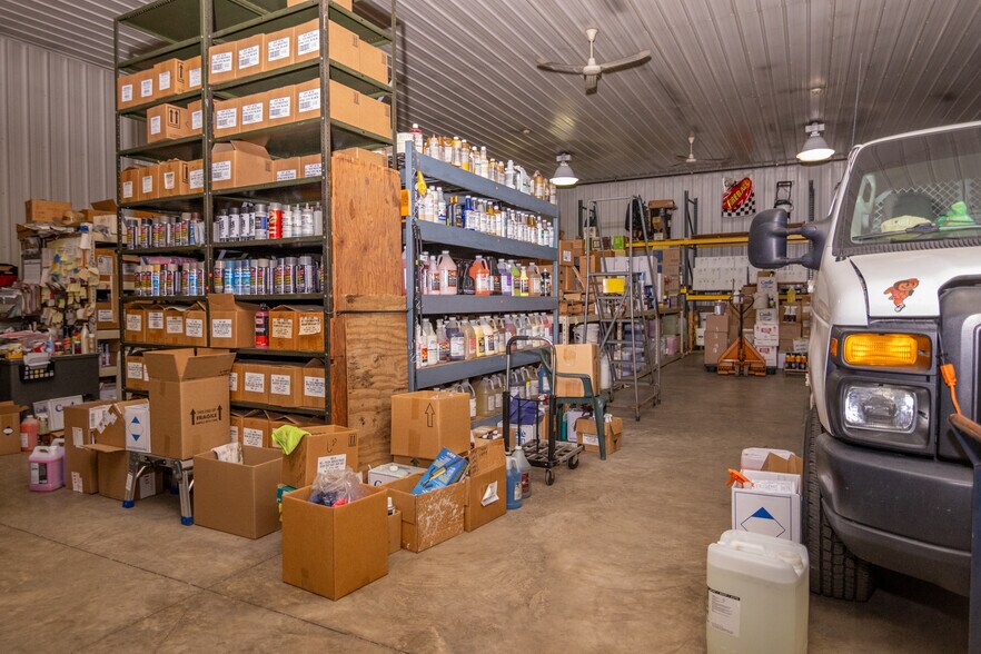 More Photos Of 3470 Belmont St, Bellaire Auto Salvage Facility For Sale