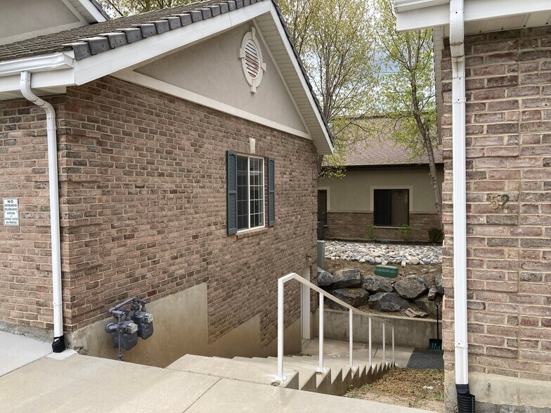 More Photos Of 64 Red Pine dr, Alpine Office For Lease