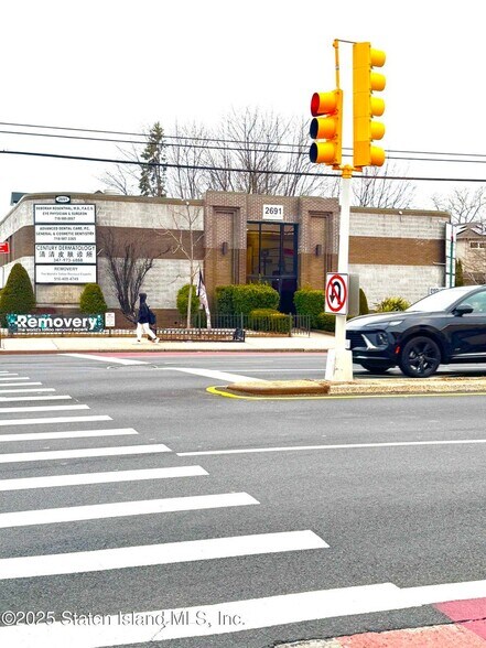 More Photos Of 2691 Hylan Blvd, Staten Island Medical For Lease