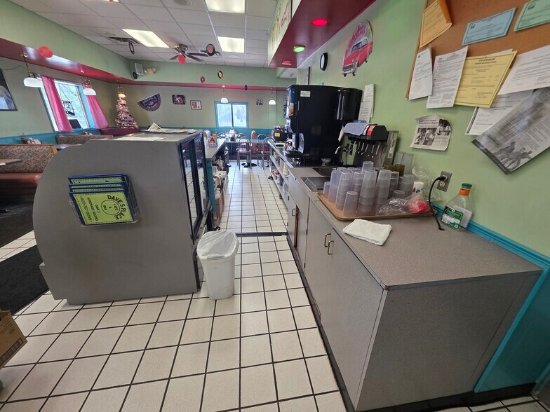 More Photos Of 51 W Water St, Markesan Restaurant For Sale