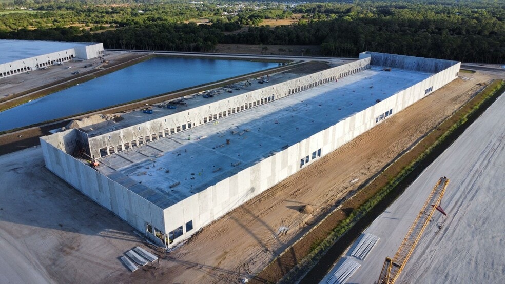 More Photos Of 2400 SW Gateway Pl, Stuart Distribution For Sale