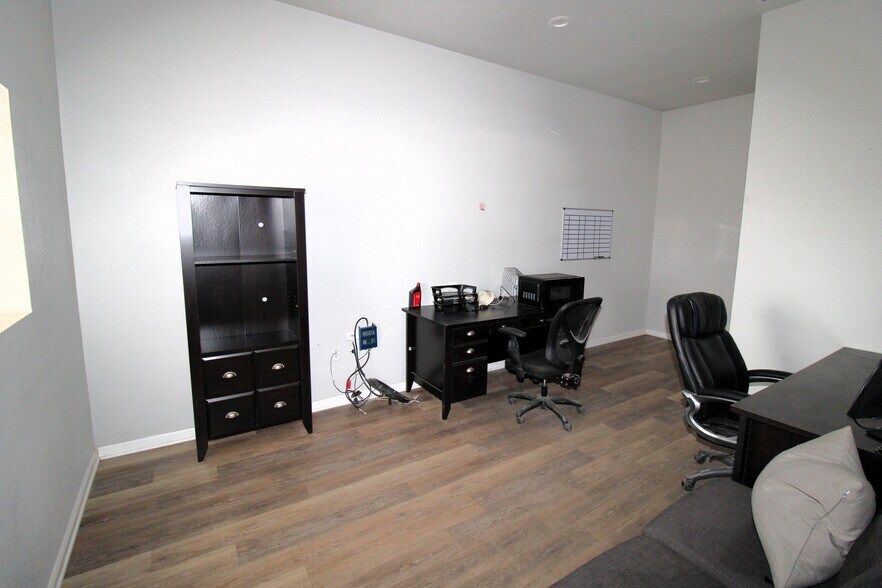 More Photos Of 5900 County Road 1142, Midland Warehouse For Sale