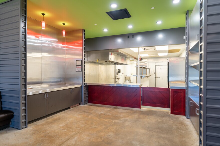 More Photos Of 6151 Trace Parkway Dr, Edwardsville Storefront For Lease