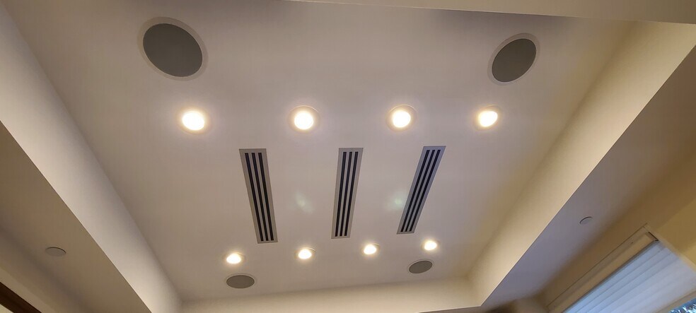 More Photos Of 151 SE 15th Rd, Miami Loft Creative Space For Lease