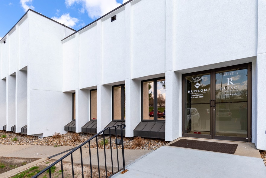 More Photos Of 1000 73rd St, West Des Moines Medical For Sale