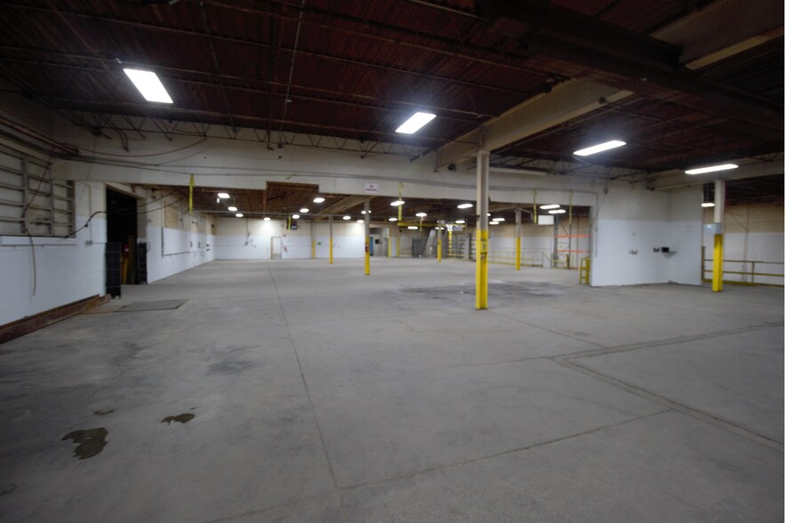 More Photos Of 2025 Brighton Henrietta Town Line Rd, Rochester Manufacturing For Lease