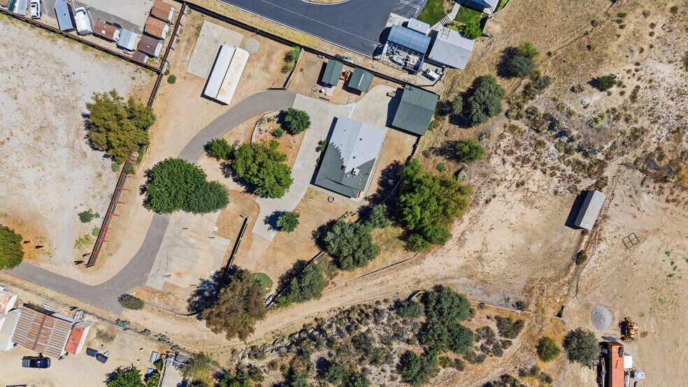 More Photos Of 16166 Sierra Hwy, Santa Clarita Land For Lease