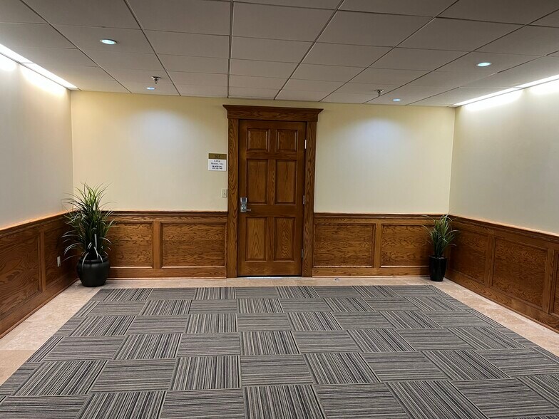 More Photos Of 4500 Brooktree Rd, Wexford Medical For Lease
