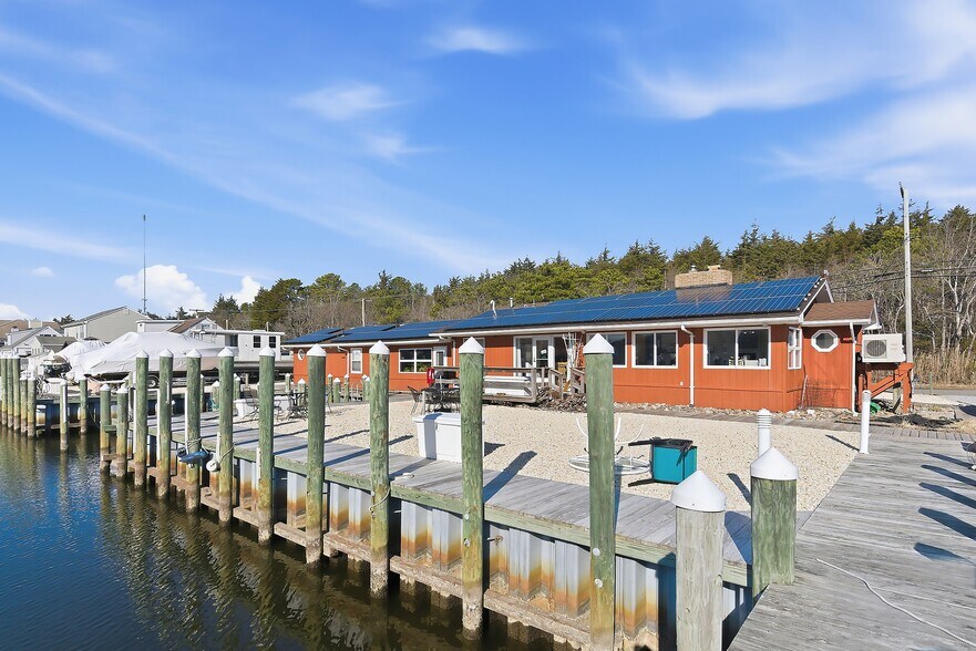 More Photos Of 100 Harbor Inn Rd, Bayville Shipyard For Sale