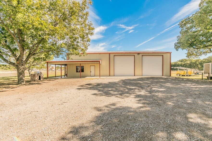 More Photos Of 327 County Road 4851, Newark Industrial For Lease