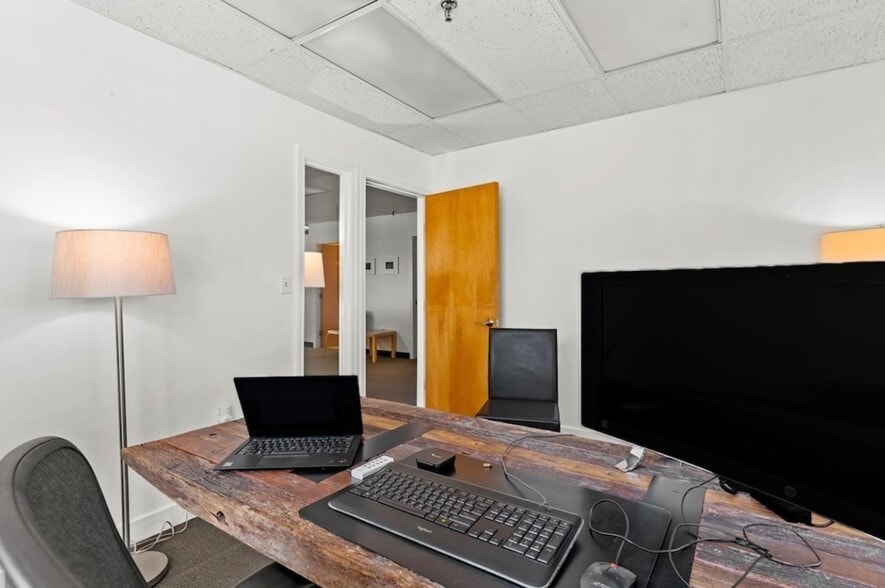 More Photos Of 111 Boston Post Rd, Sudbury Office For Sale