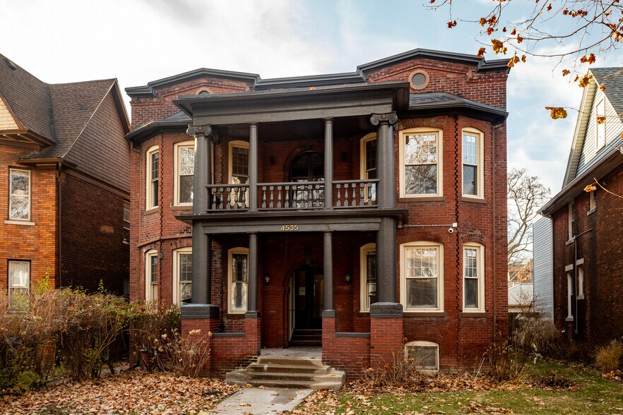 Primary Photo Of 4535 Commonwealth St, Detroit Apartments For Sale