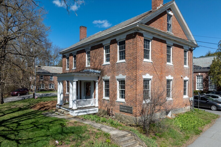 More Photos Of 25 Warner Center Rd, Saxtons River Apartments For Sale