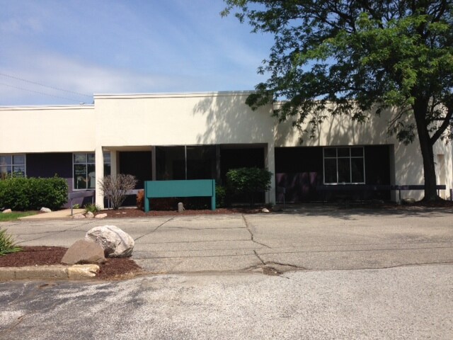 More Photos Of 653 Michigan Ave, Holland Freestanding For Lease