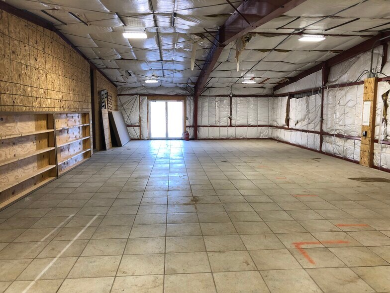 More Photos Of 208 W Front St, Alda Storefront Retail Office For Lease